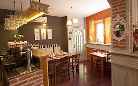 Vanjaka Bed And Breakfast